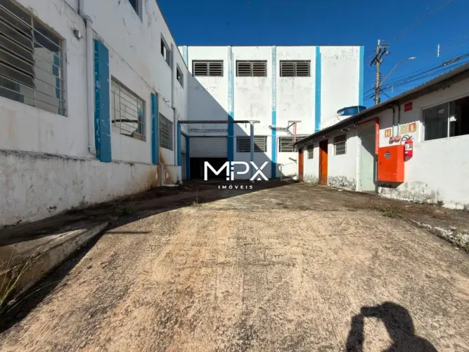 Galpão para alugar no bairro Vila Independência em Piracicaba
