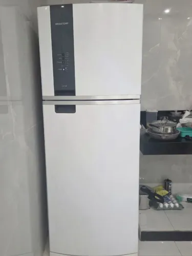 Geladeira brastemp 385L em ótimo estado.