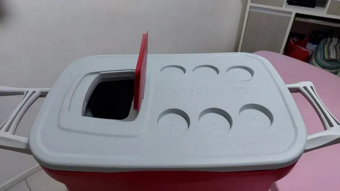 Caixa termica com rodinhas 54l