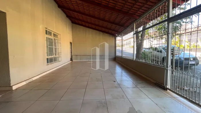 Casa Térrea com 4 Quartos em Lote Individual à Venda - Conjunto Sonho Verde