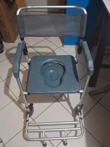 Cadeiras de banho para cadeirantes