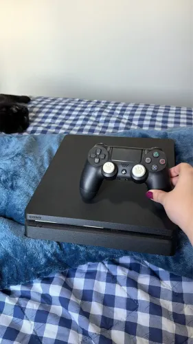 PlayStation 4 slim 500gb