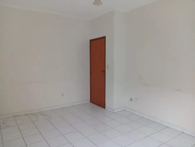 Aparecida / Santos - Apartamento com 3 quartos (uma suíte), garagem fechada.