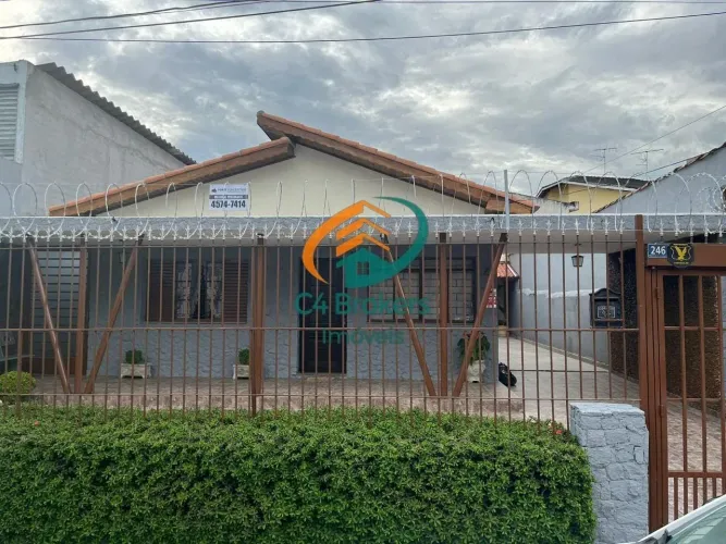 Casa de Rua em Vila Galvão - Guarulhos, SP
