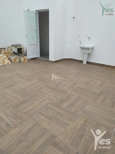 Cobertura sem condomínio,2 quartos sendo 01 suíte ,02 vagas e deck com jacuzzi na Vila Amé