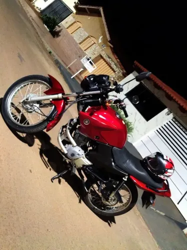 Vende-se Factor/YBR 125 2011