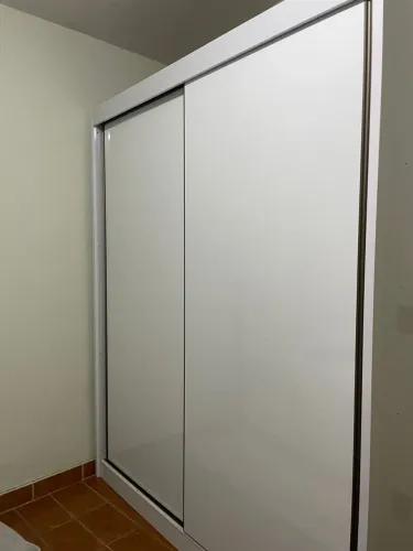 Guarda roupa novo
