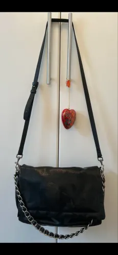 Bolsa Arezzo Preta Verniz 