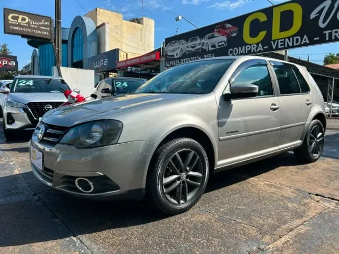 Volkswagen Golf Sportline 1.6 MI Total Flex 8V 4P 2013