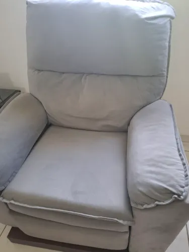 Poltrona do papai comprei na Ortobom nova