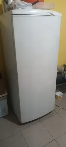 Geladeira em ótimo estado.