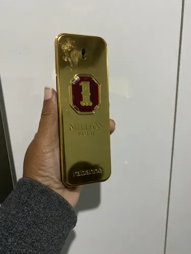 Perfume million royal novo está sem a caixa