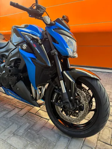 Suzuki GSXS1000