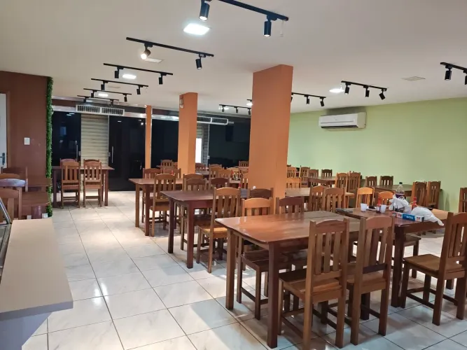 Alugo ótimo ponto comercial com mobilia completa de restaurante 