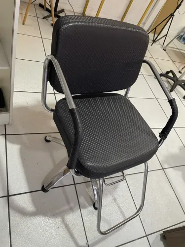 Cadeira hidráulica para cabeleireiro