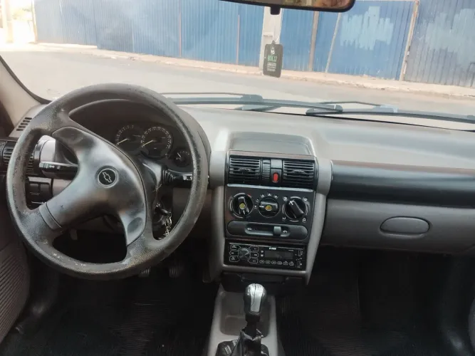 Chevrolet Corsa SED Class.spirit 1.0/1.0 Flexpower (álcool) 2009