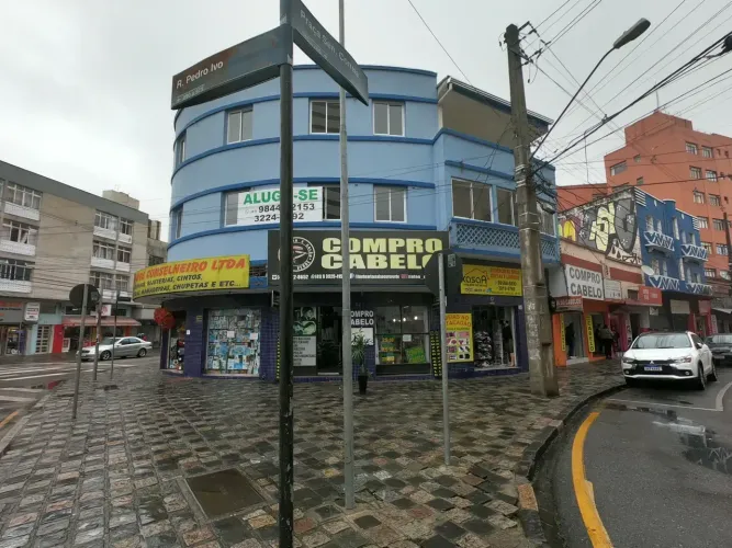 Ponto comercial/Loja/Box para aluguel com 180 metros quadrados em Centro - Curitiba - Para