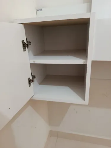 Pra sair rápido ! Penteadeira suspensa usada.