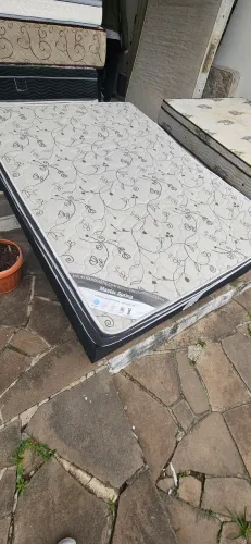 Cama Box Casal. Em ótimo estado!