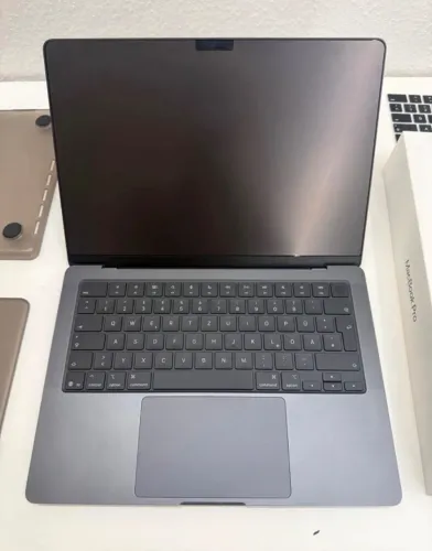 MacBook Pro M5 512GB