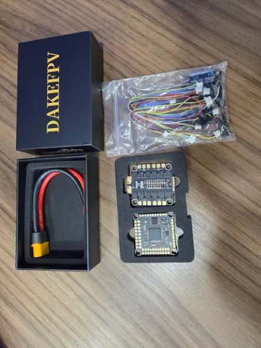 Controladora<br>STACK F722 6S 55A *R$ 400,00* + frete<br>STACK F722 6S 55A *R$ 400,00* + frete