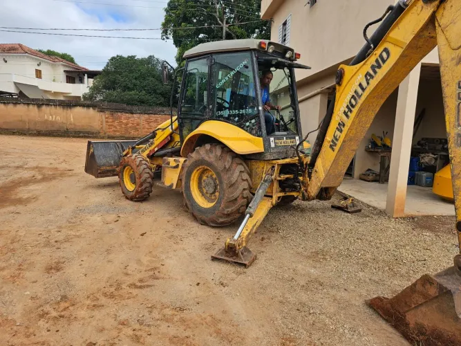 Retroescavadeira New Holland B110