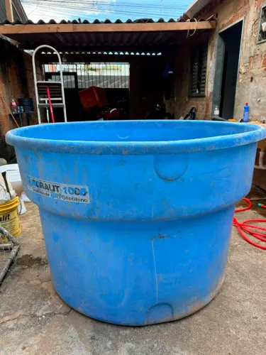 Caixa de água 1000L (com tampa)