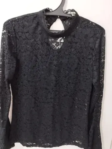 Linda blusa com renda