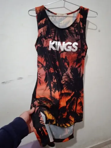 Vestido/Regata Kings Sneakers Praia Feminino Fenda em V Tropical Fim De Tarde