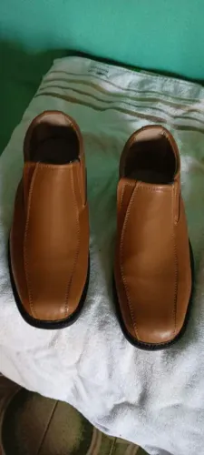 Par de sapatos esporte