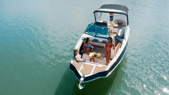 Lancha Ventura 300 Crossover (30 pés)- Ñ é FS/Focker/Coral/Nx/Solara/Bayliner