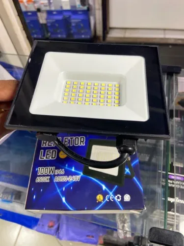 Refletor 100w F/ Parede/Concreto (loja) 