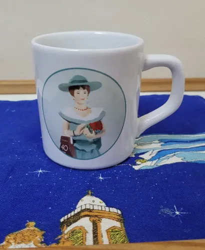 Combo c/  Porcelanas e Cerâmica Vintage Avon.