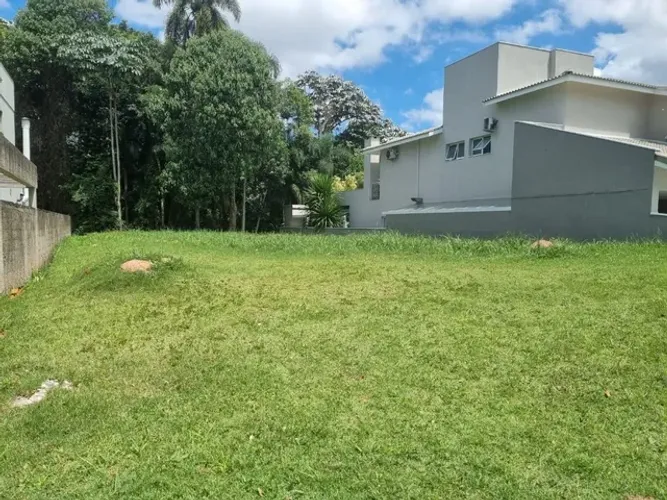 Terreno Espetacular em Localização Privilegiada