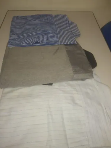 Camisas algodão, manga comprida. Só 40,00