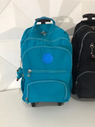 Mochila de Rodinhas Kipling