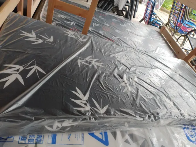 Colchão solteiro NOVOS TECIDO PRETO