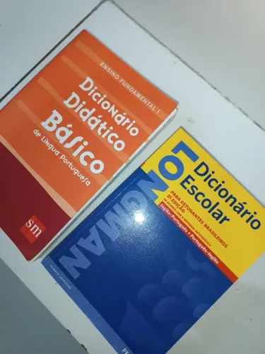 Dicionário Didático Básico de Língua Portuguesa e Dicionário Escolar Inglês-Português