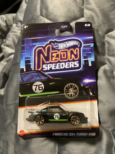 Hot Wheels Neon Speeders Porsche 934 Turbo RSR