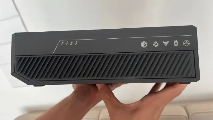 CONSOLE XBOX COM DEFEITO LIGA E DESLIGA
