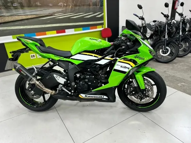 Kawasaki Ninja ZX-6R 2025 / 2.826 KM