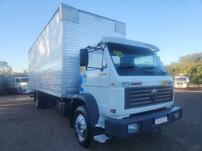 Vw 12170 6ccc baú 8 metros