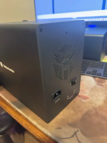 Yottamaster case 5 baias suporta até 100tb