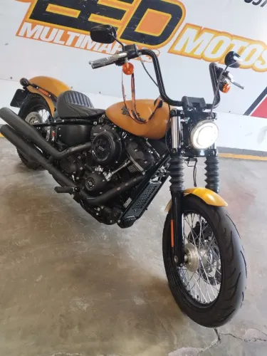 Harley-Davidson Softail Street Bob