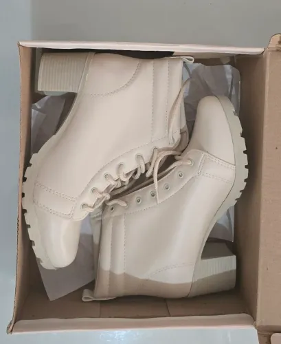 Bota Feminina Casual Bege