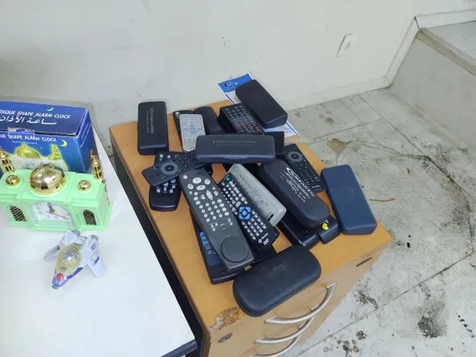 Estojos cases para óculos, diversas marcas, originais, bom estado.
