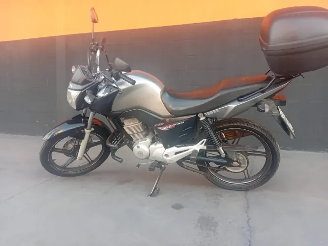 Moto Honda Fan 2015 super conservada