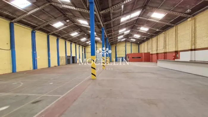 Barracão industrial para locação no Parolin, Curitiba/Mocellin Imóveis