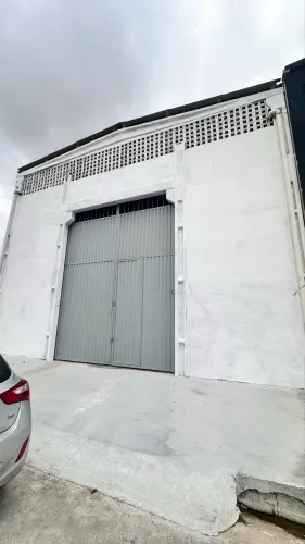Alugo galpão novo na FORENE
