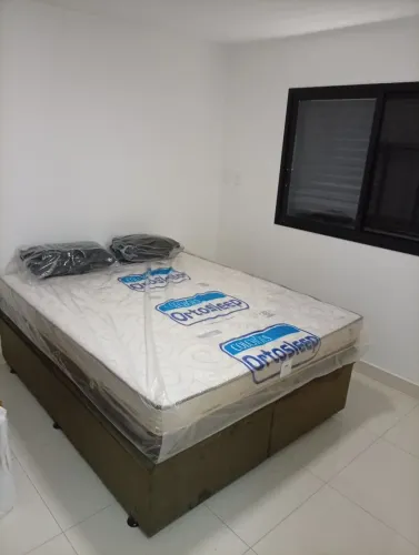 Cama Queen + brinde 